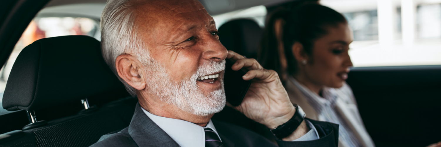 Homme au téléphone