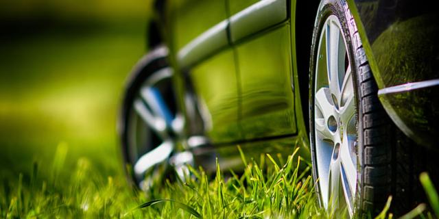 visuel roue d'un véhicule