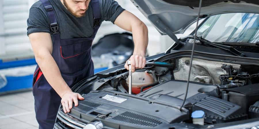 Technicien du réseau Arval Centers