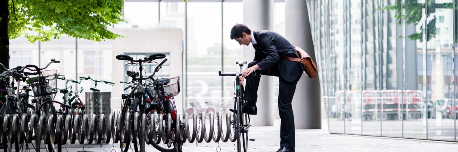 visuel homme-montant-à-vélo